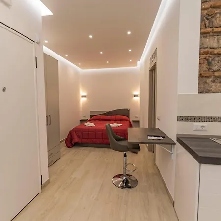 Holiday home Luxurysuitepirandello *