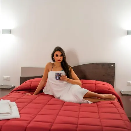 Holiday home Luxurysuitepirandello
